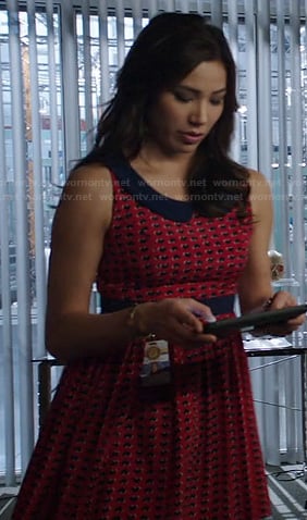 Angela’s heart print dress with peter pan collar on Bones
