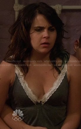 Amber’s grey lace trim chemise on Parenthood