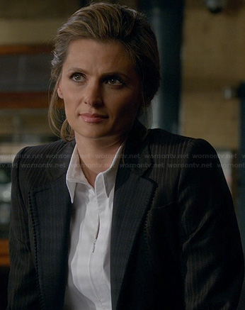 Beckett’s white zip-front shirt and scalloped edge blazer on Castle