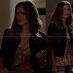 Hayley’s red printed peplum top and scalloped denim shorts on The Originals