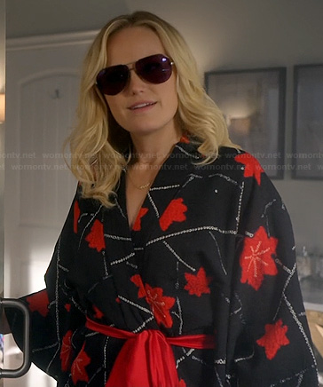Kate’s black and red flower print robe on Trophy Wife