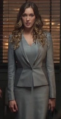 Laurel’s grey two tone blazer on Arrow