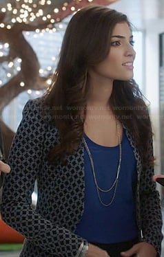 Lauren’s navy geometric patterned blazer on The Crazy Ones