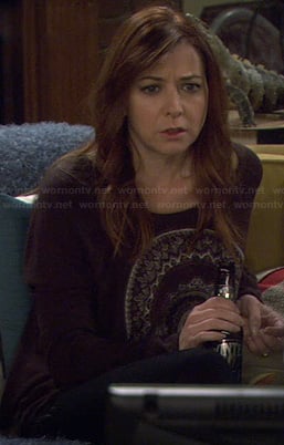 Lily’s black circle graphic sweater on How I Met Your Mother