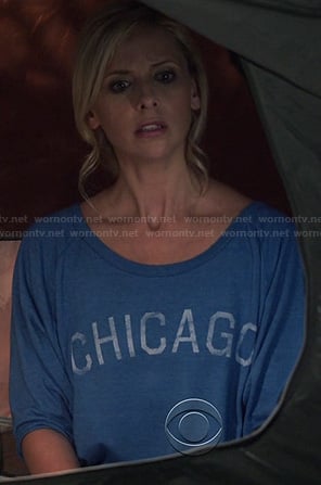 Sydney’s blue “Chicago” tee on The Crazy Ones