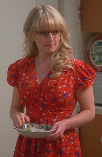 WornOnTV: Bernadette's red Thanksgiving dress on The Big Bang Theory | Melissa Rauch | Clothes and Wardrobe from TV WornOnTV: Bernadette's red Thanksgiving dress on The Big Bang Theory | Melissa Rauch | Clothes and Wardrobe from TV