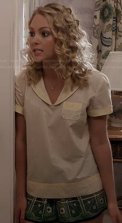 Carrie’s striped pajama top with collar on The Carrie Diaries