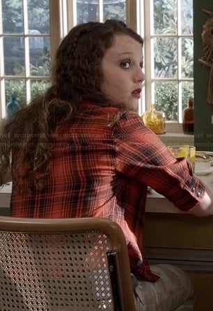 Dorrit's red plaid shirt on The Carrie Diaries