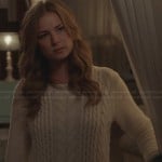 Emily’s white cable knit sweater on Revenge