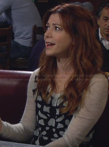 Lily’s black sweater with shapes on How I Met Your Mother