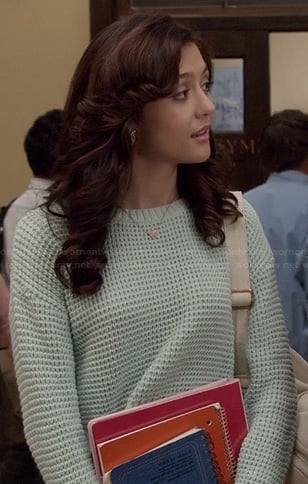 Maggie's green waffle sweater on The Carrie Diaries