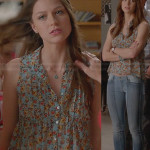 Marley’s blue floral top and paneled jeans on Glee