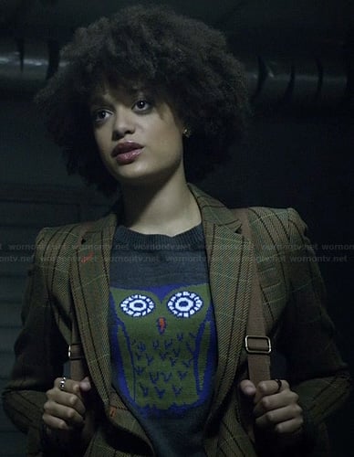 Remy’s owl sweater and plaid blazer on Ravenswood
