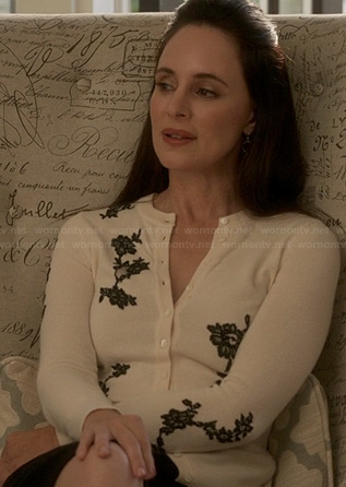 Victoria’s lace applique cardigan on Revenge