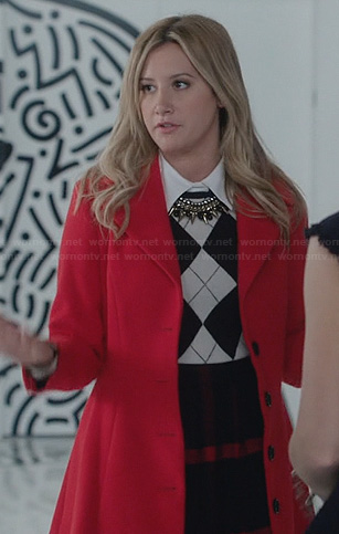 Kelsi’s (Ashley Tisdale) argyle sweater, checked skirt and red coat on The Crazy Ones