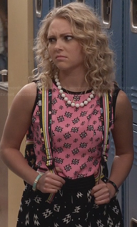 Carrie's pink printed tank top on The Carrie Diaries