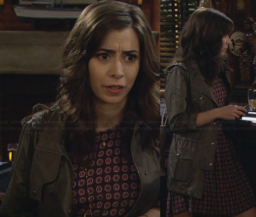 The Mother’s purple floral dress and green jacket on How I Met Your Mother