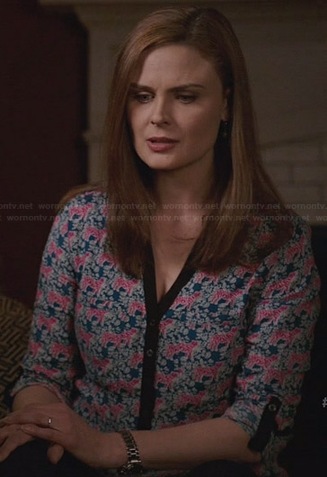 Brennan’s blue and pink tiger printed top on Bones