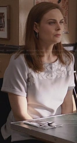 Brennan’s grey leaf top on Bones