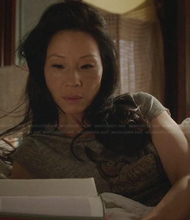 Joan’s grey owl tee on Elementary