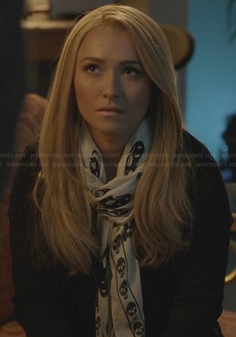 Juliette’s black and white skull print scarf on Nashville