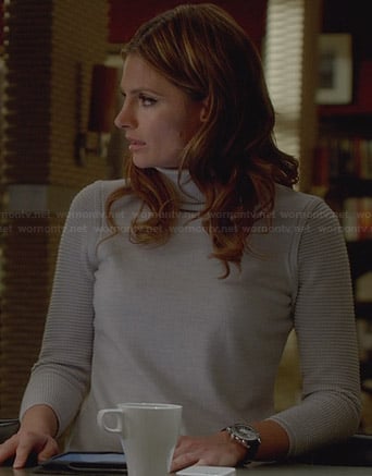 Beckett’s light grey waffle knit turtleneck sweater on Castle