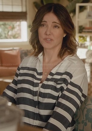 Ellie’s white and navy graduated striped blouse on Cougar Town