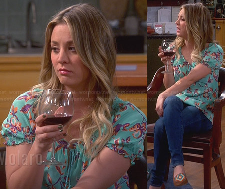 Penny’s aqua green leaf print blouse and colorful flats on The Big Bang Theory