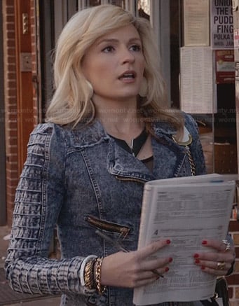 Samantha’s denim moto jacket with textured sleeves on The Carrie Diaries