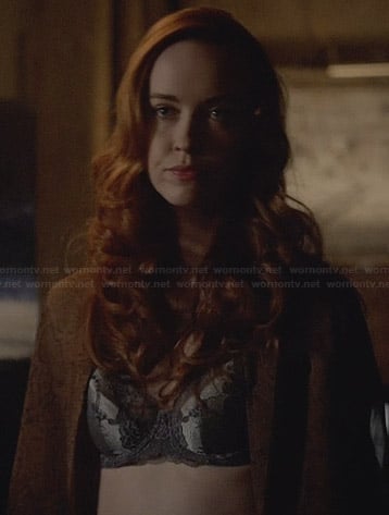 Genevieve’s grey lace bra on The Originals