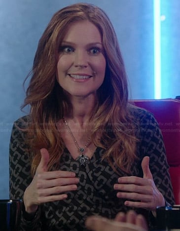 Abby’s grey geometric patterned wrap dress on Scandal