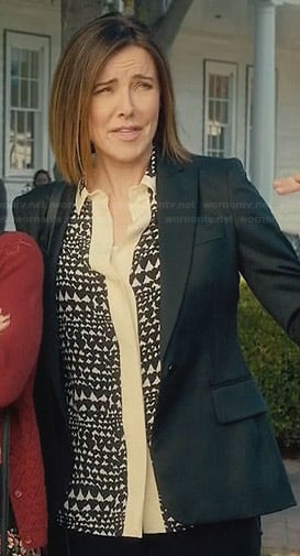 Ellie’s heart print blouse with cream placket on Cougar Town