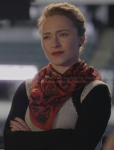 Juliette’s grey and black colorblock sweater and red skull print scarf on Nashville