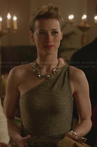 Magaux’s gold one-shoulder dress on Revenge