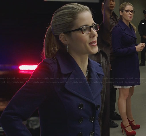 Felicity’s purple coat and red mary jane heels on Arrow