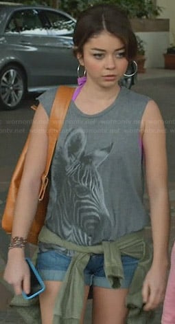 Haley’s grey zebra graphic tee on Modern Family