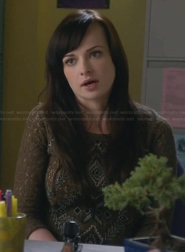 Jenna’s green lace patterned front top on Awkward