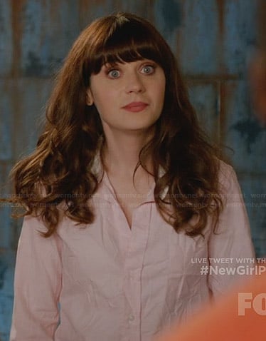 Jess’s pink shirt with white contrast collar on New Girl