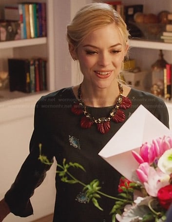 Lemon’s gem stone print dress and red collar necklace on Hart of Dixie