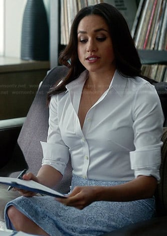 Rachel’s blue lace pencil skirt on Suits
