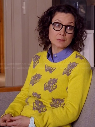 Irene’s yellow owl sweater on Bad Teacher