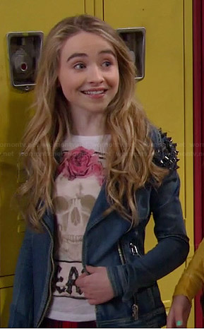 WornOnTV: Maya's skull and rose graphic tee and denim jacket with