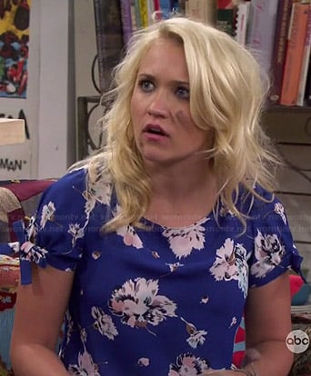 Gabi’s blue floral top on Young and Hungry