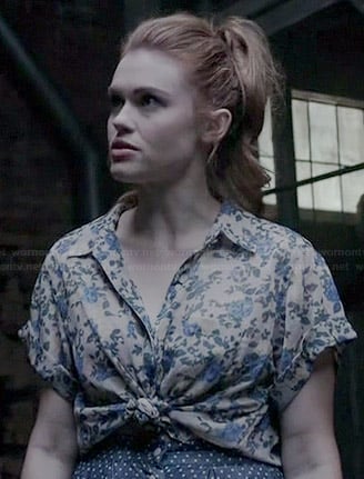 Lydia’s blue floral tie front shirt and polka dot skirt on Teen Wolf