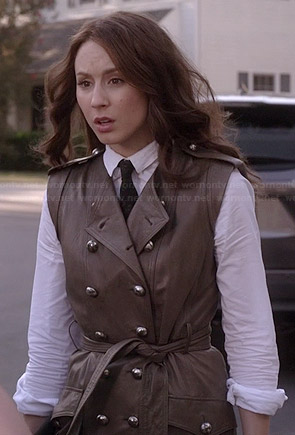 Spencer’s sleeveless trench on Pretty Little Liars