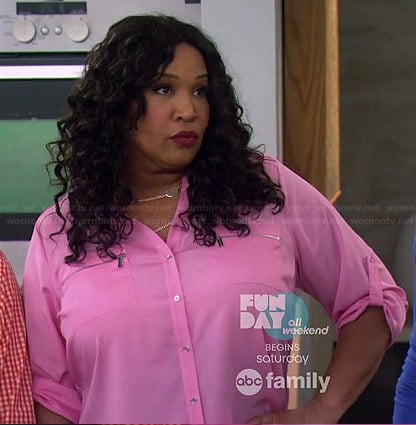 Yolanda’s pink zip pocket blouse on Young and Hungry