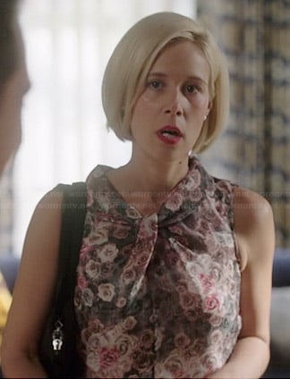 Bonnie’s floral twist neck blouse on How to Get Away with Murder