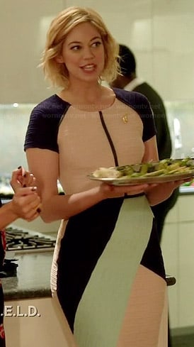 Dana’s short sleeved textured colorblock dress on Manhattan Love Story