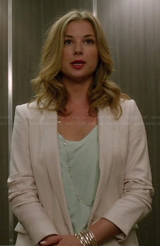 Emily’s mint green top and white blazer on Revenge