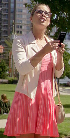 Felicity’s neon pink ribbed dress on The Flash